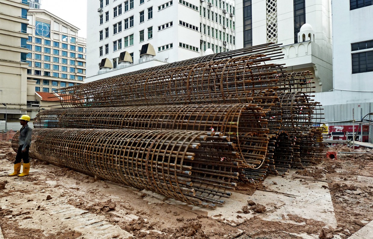 Construction of Capitol Theatre - Steel bars